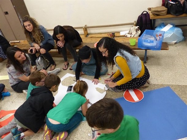 פעילות ב"יד המורה", צילום: מילי חזן