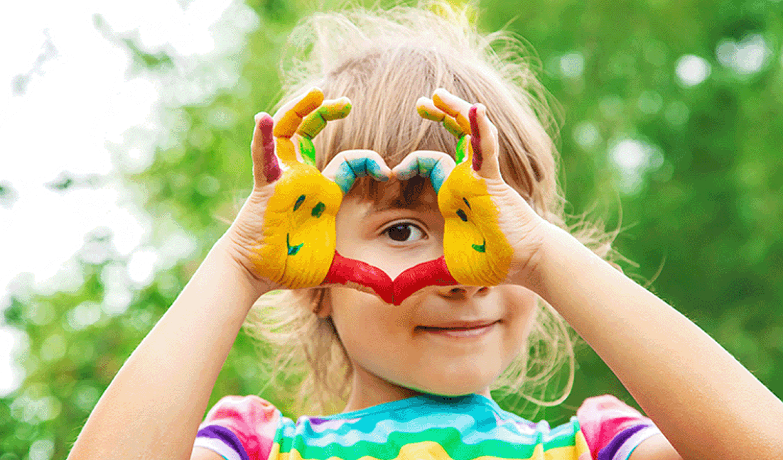 Children Hands Colors Summer Photo Selective Focus1